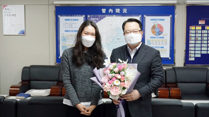 꽃다발 전달