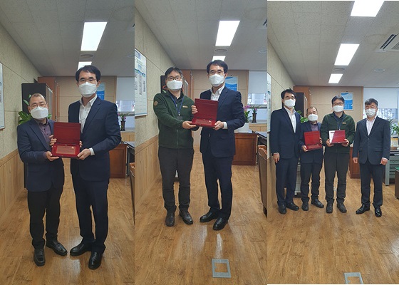 기념패