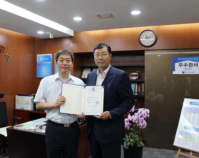 사진2) 개인납세1과 직원