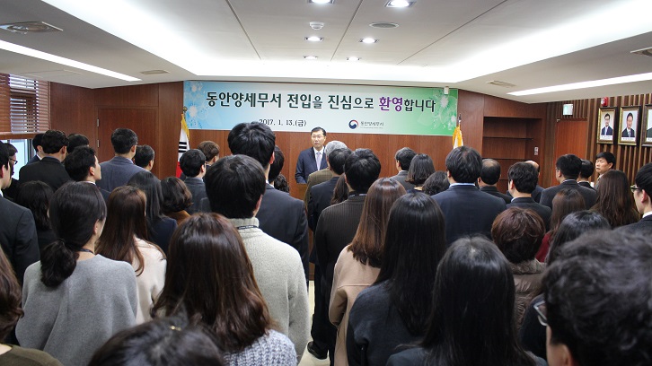 사진1) 환영의 말씀을 전하는 세무서장