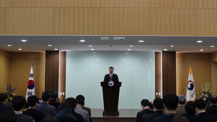 1) 전달말씀 중인 세무서장